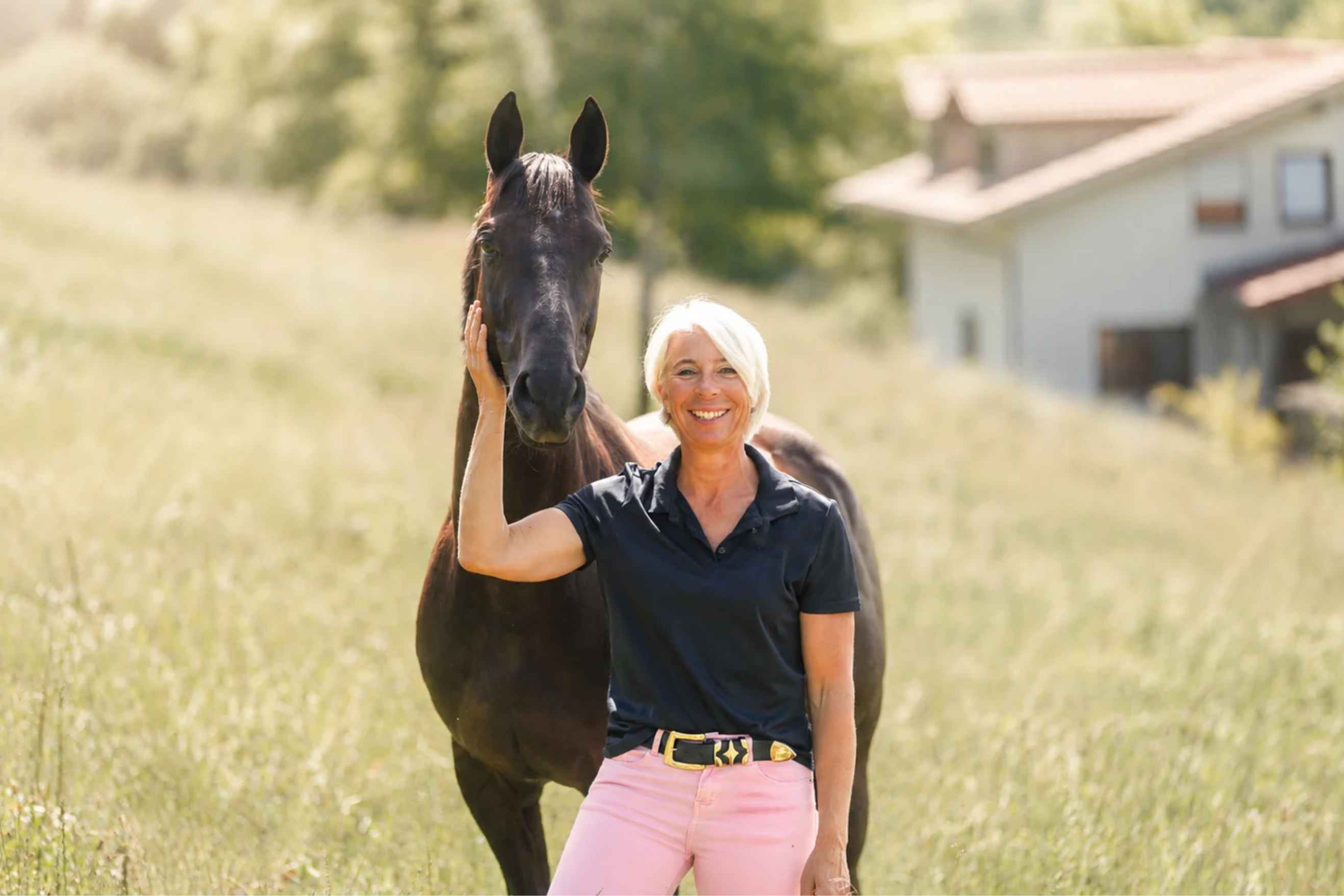 Anja Beifuss mit einem Pferd