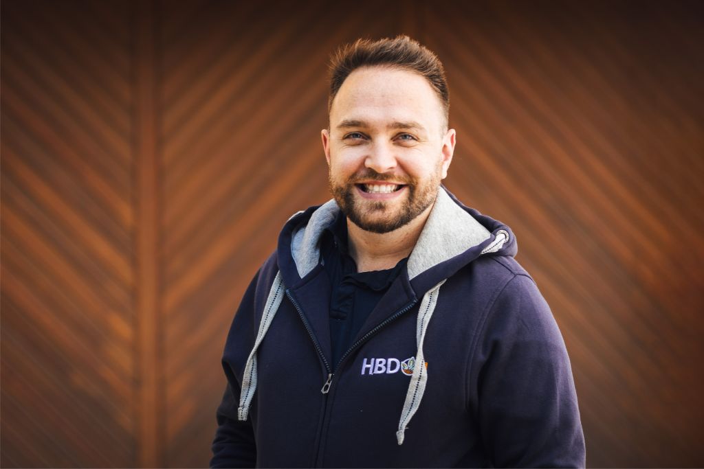 Porträt von Linus Dasting aus IT und Auftragsabwicklung von HBD Vital®